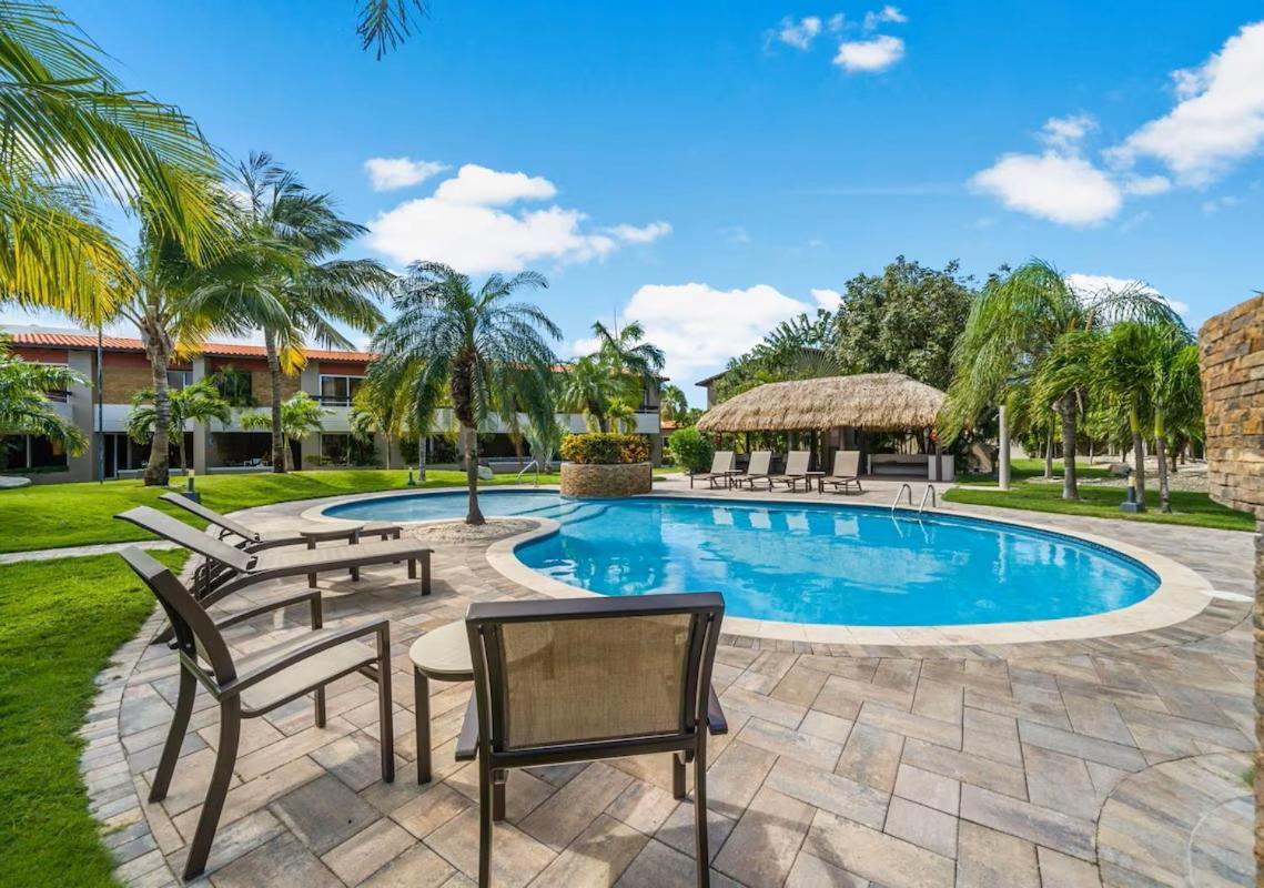 Eagle Beach Luxury House, Walking Distance To The Beach Palm Beach Exterior photo